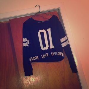 Long sleeved, cropped shirt